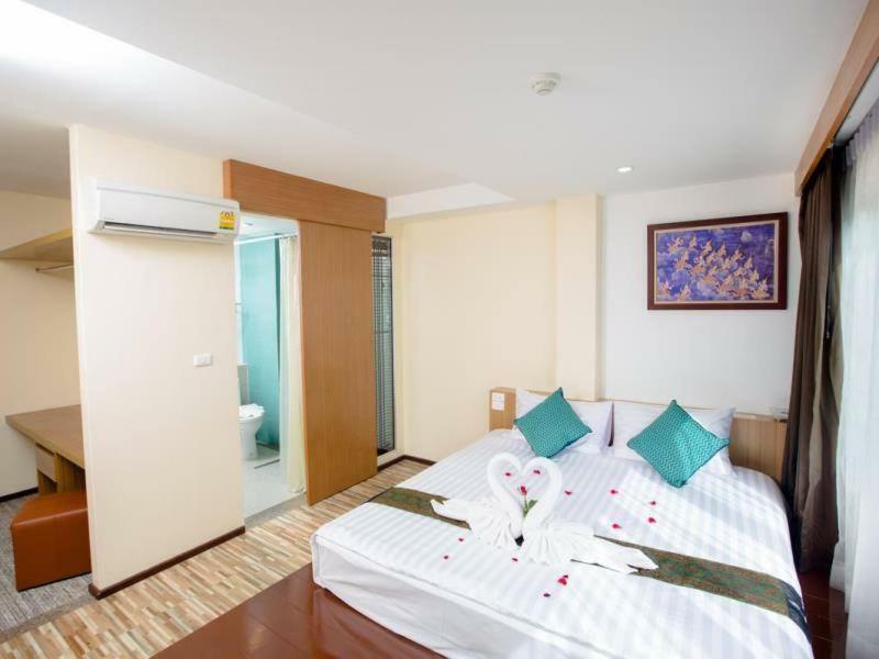 Landmark Patong Hotel Exterior photo